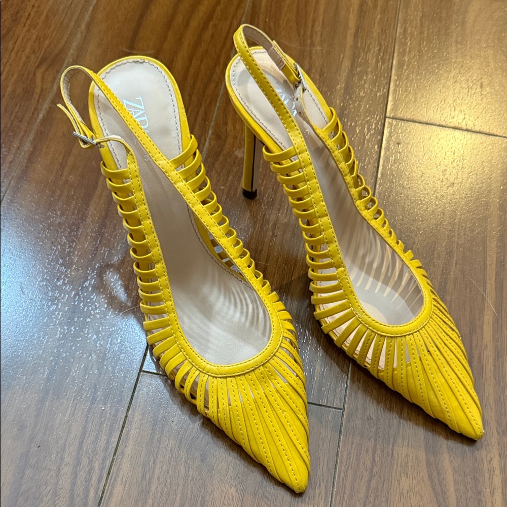 Zara Mustard Strappy Heels - Picture 1 of 5